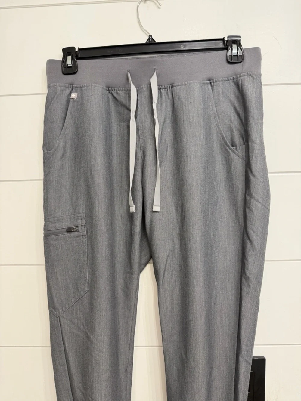 FIGS SET! Gray Catarina Scrub Top & Zamora Jogger Pants M 36508 - Picture 7 of 15